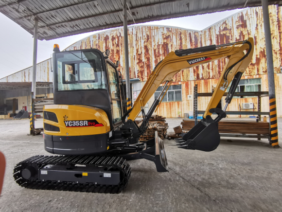 Экскаватор Yuchai YC35 SR