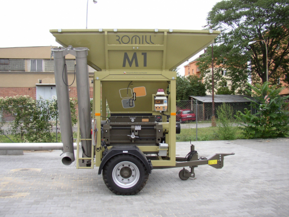 Плющилка влажного зерна ROMILL M1